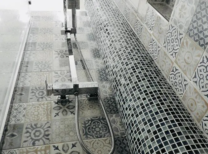 Napoli Centrale Suite شقة