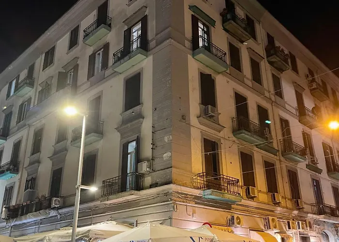 Napoli Centrale Suite Apartment *